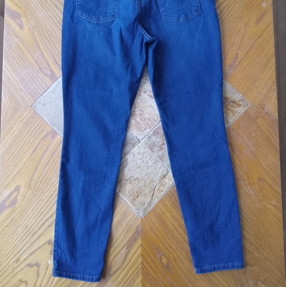 Universal Threads Goods Co. Jeans - Picture 5 of 9